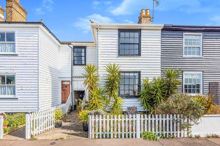 3 Bedroom Terraced House To Rent In Eastern Esplanade, Southend-On-Sea, SS1