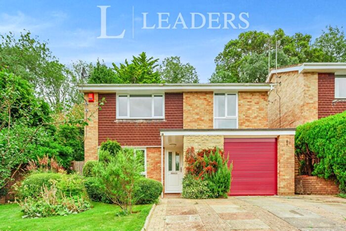 3 Bedroom Detached House For Sale In Hazel Grove, Burgess Hill, West Sussex, RH15