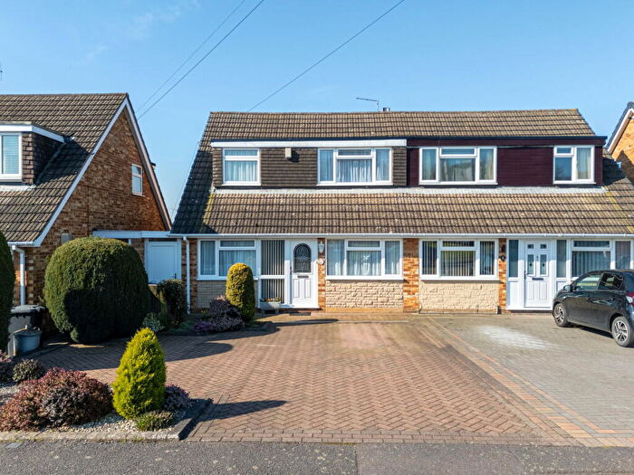 3 Bedroom Semi-Detached Bungalow For Sale In Fitzwilliam Drive, Barton Seagrave, NN15