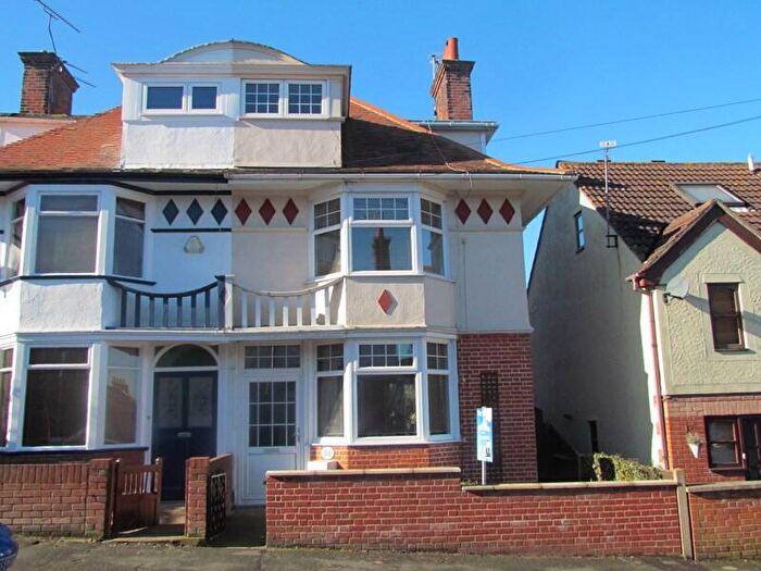 5 Bedroom Semi-Detached House To Rent In Elmhurst Road, Dovercourt, Harwich, Essex, CO12
