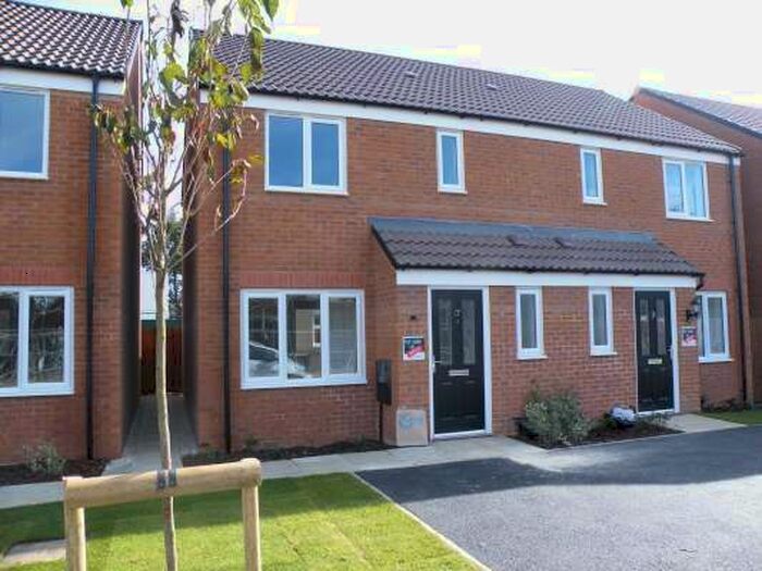 3 Bedroom Semi-Detached House To Rent In Buttercream Drive, Woodston, PE2