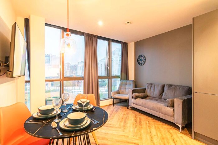 2 Bedroom Flat To Rent In City Of Salford, M3