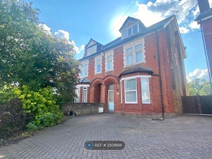 6 Bedroom Semi-Detached House To Rent In Darnley Road, Gravesend, DA11