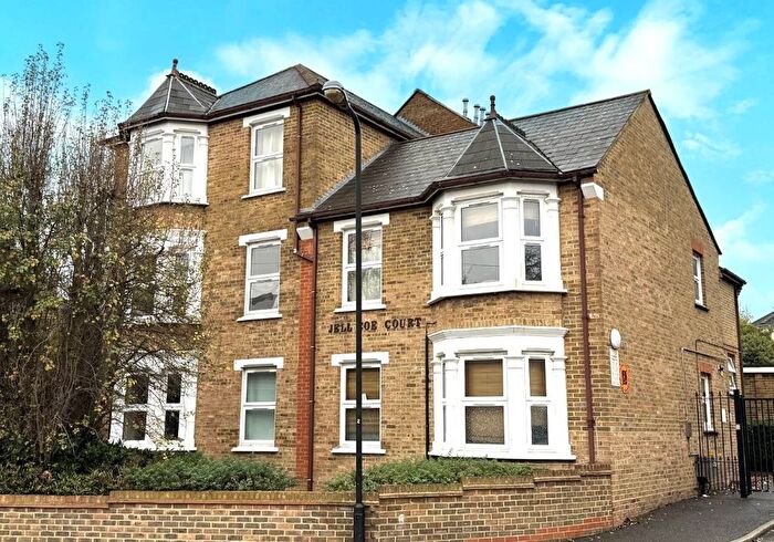 2 Bedroom Flat For Sale In Flat Jellicoe Court, Beverley Mews, Highams Park, London, E4