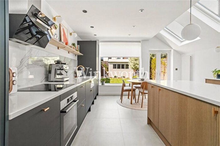 3 Bedroom Terraced House To Rent In Glenwood Road, London, N15