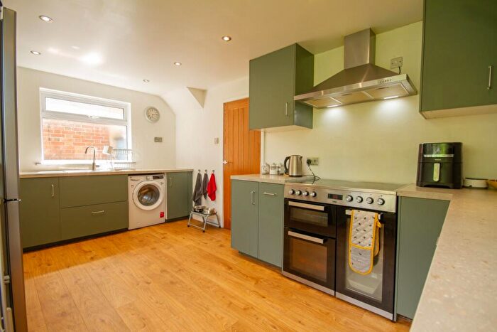 2 Bedroom End Of Terrace House For Sale In Windmill, Fowey, Cornwall, PL23