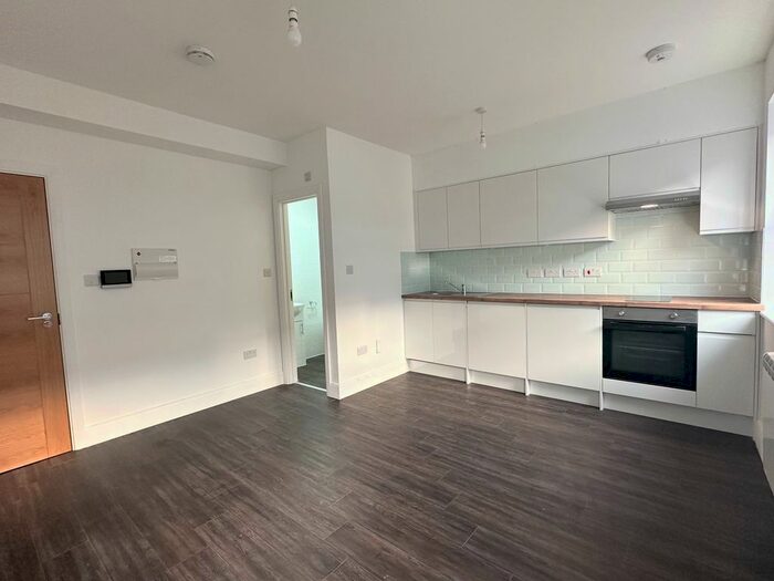 Studio To Rent In Park Road, Crouch End, London, N8