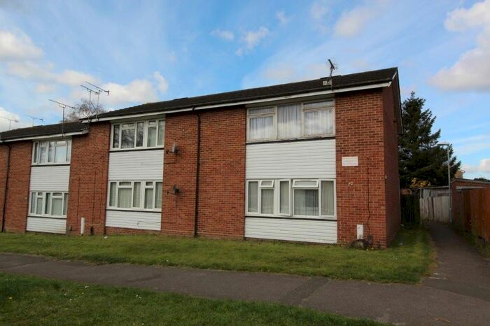 1 Bedroom Flat To Rent In Elmbank Avenue, Englefield Green, Egham, TW20