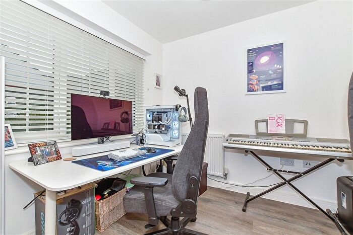 5 Bedroom Detached House For Sale In Marigold Drive, Willesborough, Ashford, Kent, TN24