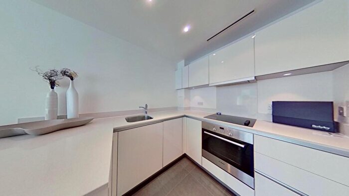 1 Bedroom Apartment For Sale In Waterhouse Apartments, Saffron Central Square, Croydon, CR0