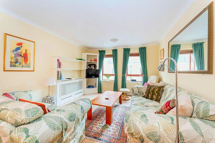 1 Bedroom Flat To Rent In Craven Street, Covent Garden, London, WC2N