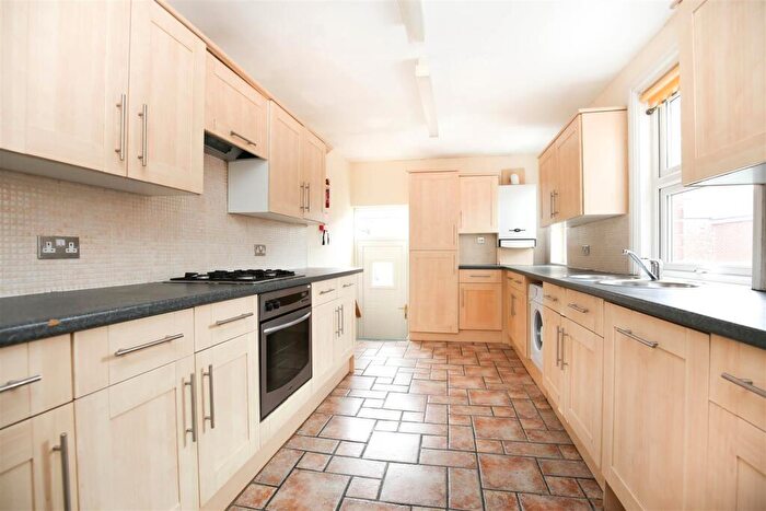6 Bedroom Maisonette To Rent In (£pppw) Bayswater Road, Jesmond, NE2