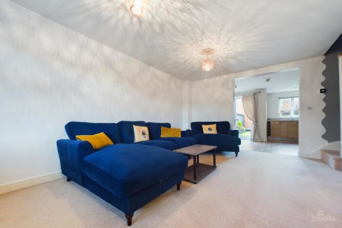 3 Bedroom Semi-Detached House For Sale In Clipson Crest, Barton-upon-Humber, North Lincolnshire, DN18