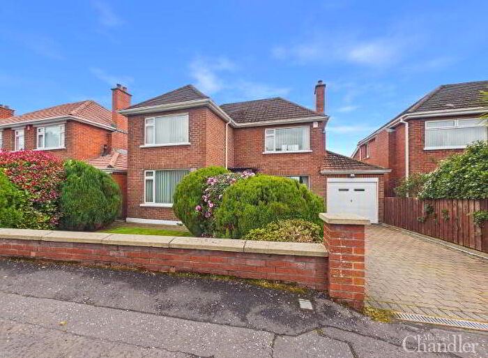 3 Bedroom Detached House For Sale In Saintfield Road, Belfast, BT8