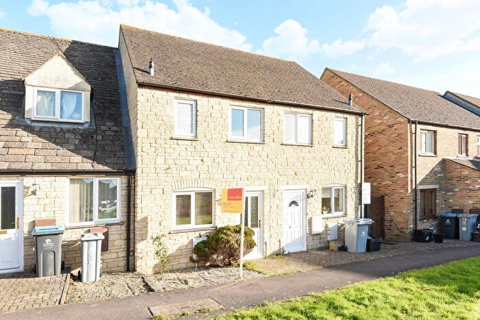 2 Bedroom Terraced House To Rent In Barrington Close, Witney, OX28