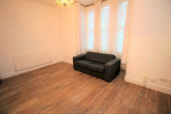 1 Bedroom Property To Rent In St Michaels, Bedford, Beds, MK40