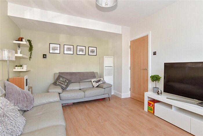 4 Bedroom Terraced House For Sale In Streamdale, Abbey Wood, SE2