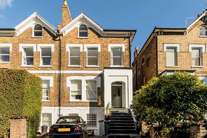 2 Bedroom Flat To Rent In Hazellville Road, Whitehall Park, N19