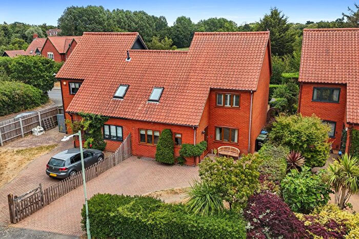 4 Bedroom Semi-Detached House For Sale In Sawmill Lane, Nacton, Ipswich, IP10