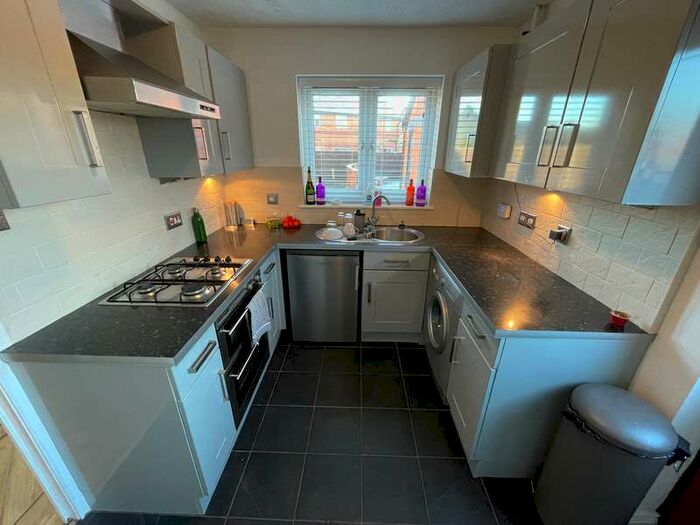 3 Bedroom Semi-Detached House To Rent In Hebrides Close, Stenson Fields, DE24