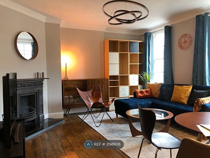 2 Bedroom Flat To Rent In Scope House, London, EC1N