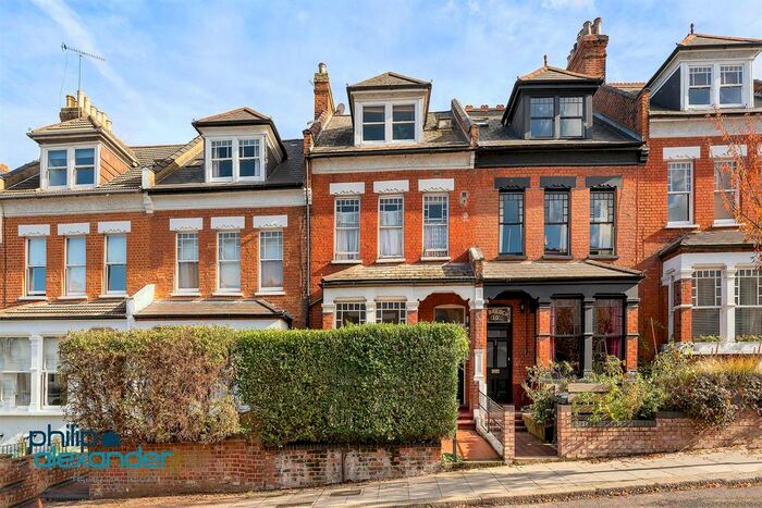 2 Bedroom Flat To Rent In Glebe Road, Hornsey, N8