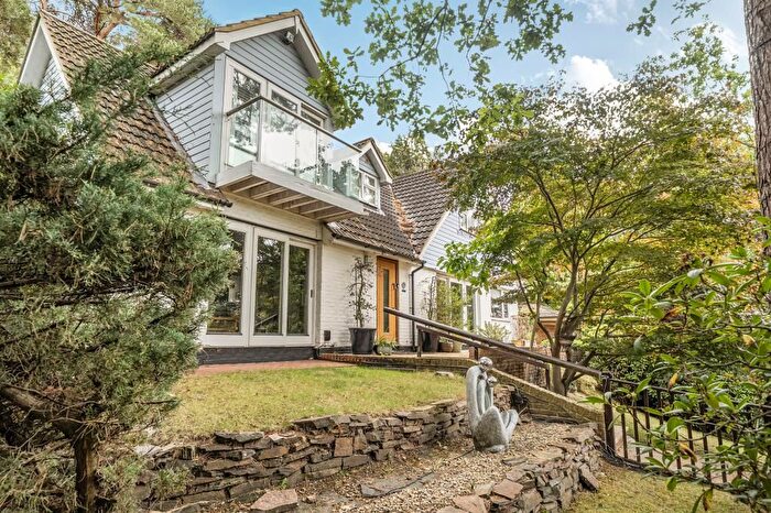 4 Bedroom Detached House For Sale In Camberley, Surrey, GU15