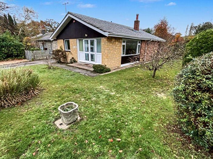 2 Bedroom Bungalow To Rent In Christchurch, BH23