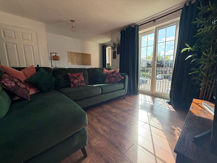 2 Bedroom Flat To Rent In Claymore Place, Cardiff Bay, CF11