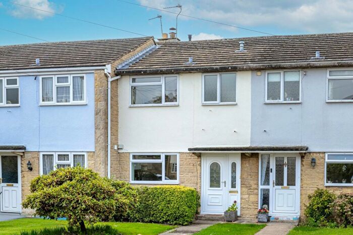 2 Bedroom Terraced House For Sale In St. Giles, Bletchingdon, OX5