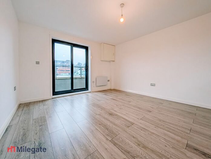 1 Bedroom Flat To Rent In Marlowes, Hemel Hempstead, HP1