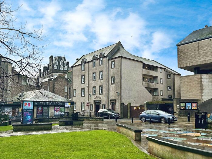 2 Bedroom Flat For Sale In Tay Square, Dundee, DD1