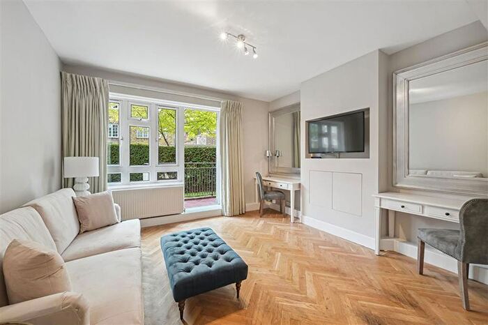 2 Bedroom Flat To Rent In Wiltshire Close, London, SW3