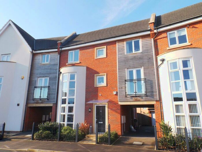 4 Bedroom Town House To Rent In Broughton, Milton Keynes, MK10