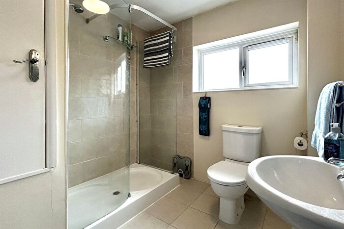 3 Bedroom End Of Terrace House For Sale In Chorlton Drive, Cheadle, SK8