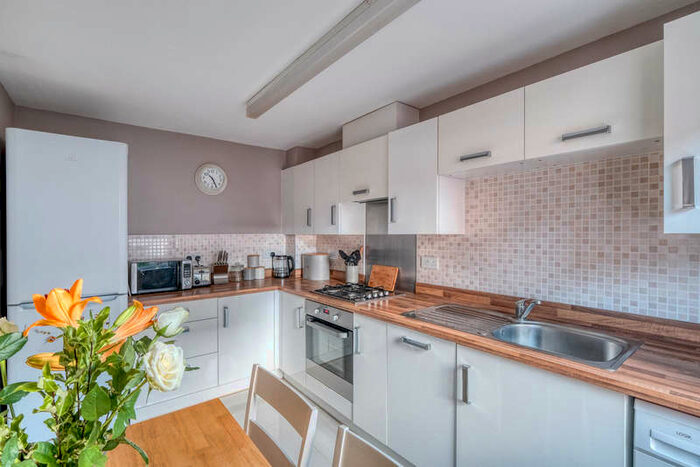 3 Bedroom Terraced House For Sale In Rounds Road, Worcester, WR5