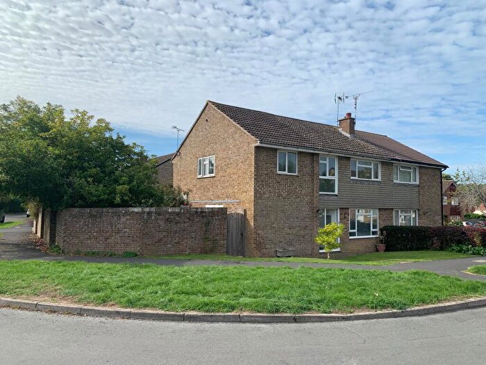 4 Bedroom Semi-Detached House For Sale In Erica Way, Horsham, RH12