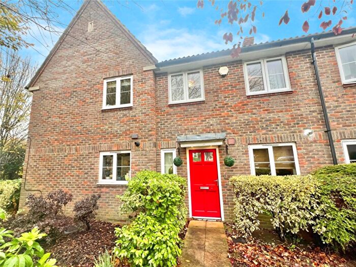 3 Bedroom Terraced House For Sale In Hawthorn Park, Swanley, Kent, BR8
