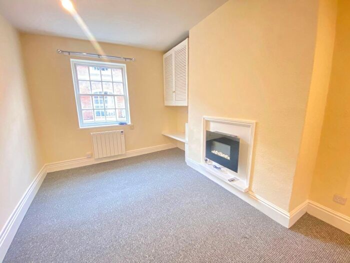 1 Bedroom Flat To Rent In New Street, Worcester, WR1