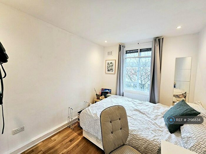 3 Bedroom Flat To Rent In Holloway Road, London, N7