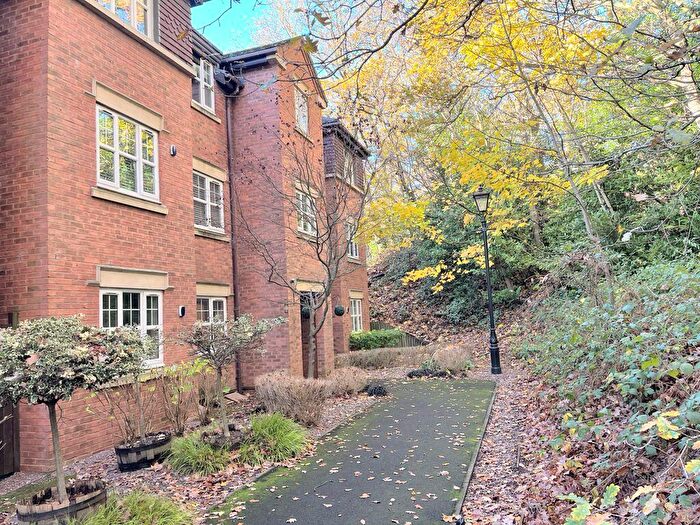 2 Bedroom Flat For Sale In Horsley Road, Streetly, Sutton Coldfield, B74