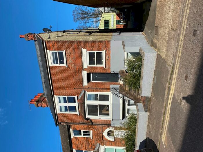 2 Bedroom Flat To Rent In Kings Road, Hitchin, SG5