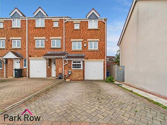 3 Bedroom Terraced House For Sale In Barley Walk, South Milford, Leeds, LS25