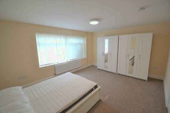 House Of Multiple Occupation To Rent In Kensington Walk, Corby, NN18