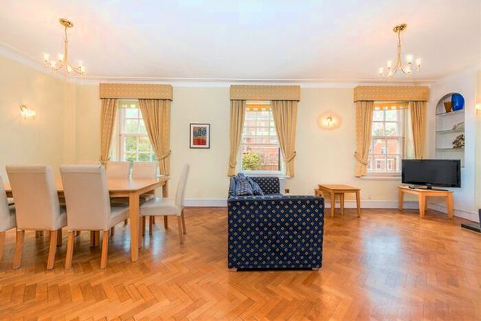 3 Bedroom Flat To Rent In Mandeville Court, Finchley Road, NW3