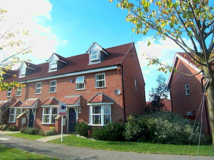 3 Bedroom Semi-Detached House To Rent In Pascal Drive, Medbourne, MK5