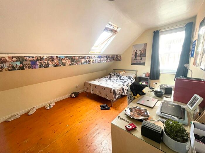 6 Bedroom Terraced House To Rent In **£pppw Excl Bills* Kimbolton Avenue, Lenton, - Uon, NG7