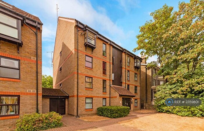 Studio To Rent In Vanbrugh Park Road West, London, SE3