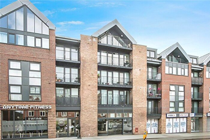 1 Bedroom Flat To Rent In Tooting High Street, London, SW17