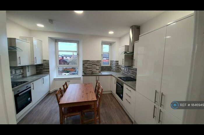 4 Bedroom Flat To Rent In Springfield Road, Glasgow, G31